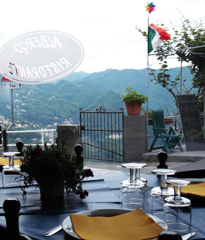 Albergo Caprile Uscio Exterior foto